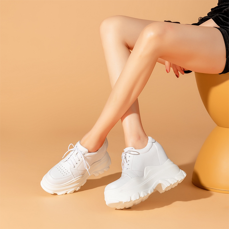 Giày sneaker platform nữ mũi tròn đế bánh xốp cao 12 cm — Màu đen