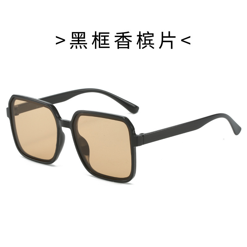 京威の新型ファッションサングラスの女性の四角形のサングラスのすっぴんの百合insのシンプルな経典のサングラスは国境を越えます。