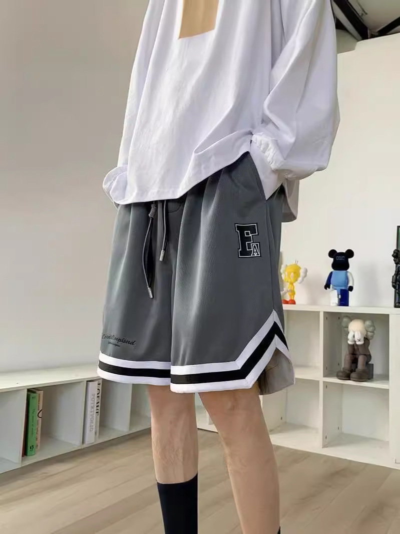 Pantalones cortos de verano de moda para hombres, pantalones casuales delgados, pantalones de estilo americano, pantalones de baloncesto sueltos, pantalones de estilo exterior