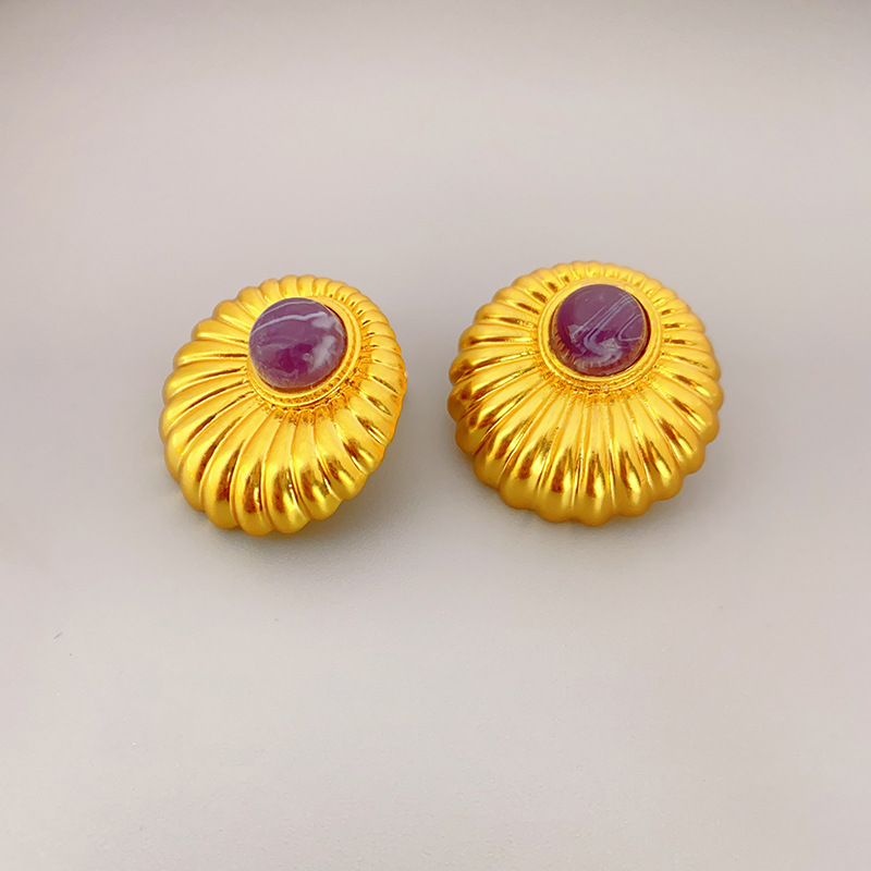 Fashion Scallop Copper Inlay Artificial Gemstones Ear Studs 1 Pair