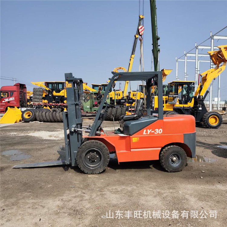 物流搬运装卸叉车 3吨升高6米堆高车 单缸四缸1.5吨2.5吨叉车