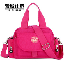 女包新款女士手提单肩包休闲轻便印花斜跨包旅行中年女包批发