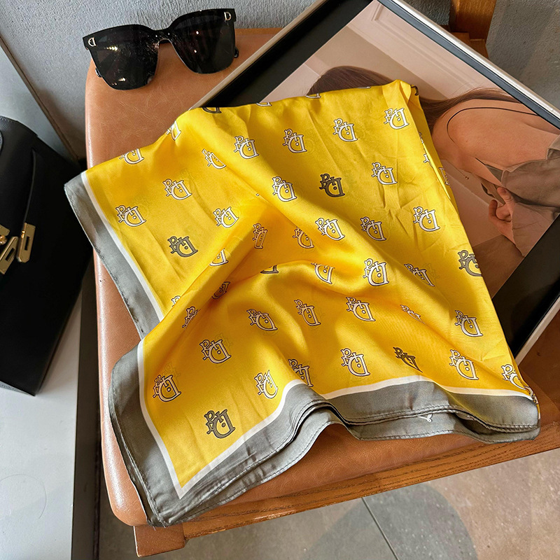 Bufandas de seda para mujeres 2025 primavera y otoño moda versátil temperamento minimalista 65cm bufandas de seda simuladas bufandas delgadas bufandas