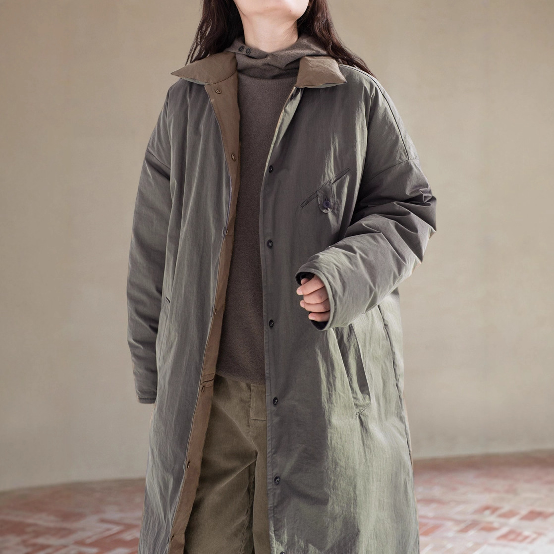 Mid-Length down Jacket with 90% down Filling for Women, High-Quality Winter Large White Duck Down, Reversible with a Turn-Down Collar