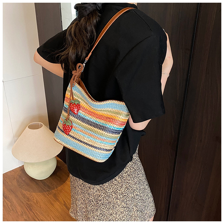 Handmade woven bag for women, 2025 new style straw woven bag, versatile shoulder bag, seaside vacation crossbody bag, bucket bag undefined