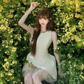 杏色无袖连衣裙女2026夏日绝美掐腰小裙子收腰a字短裙花苞蓬蓬裙