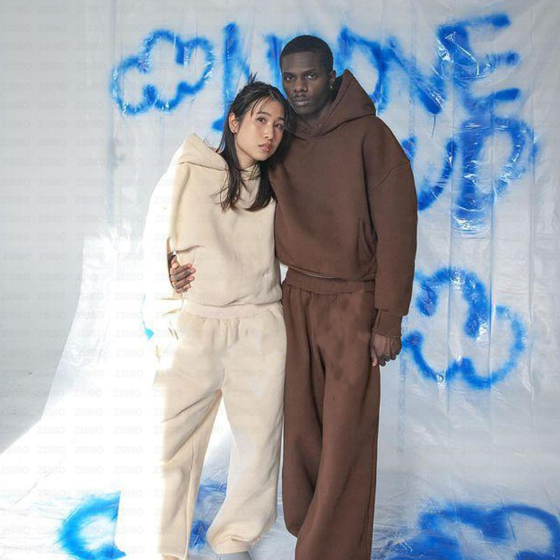 Nouveau pull tendance minimaliste de couleur unie avec un style décontracté à la mode et un sweat à capuche à col rond_voghion.com