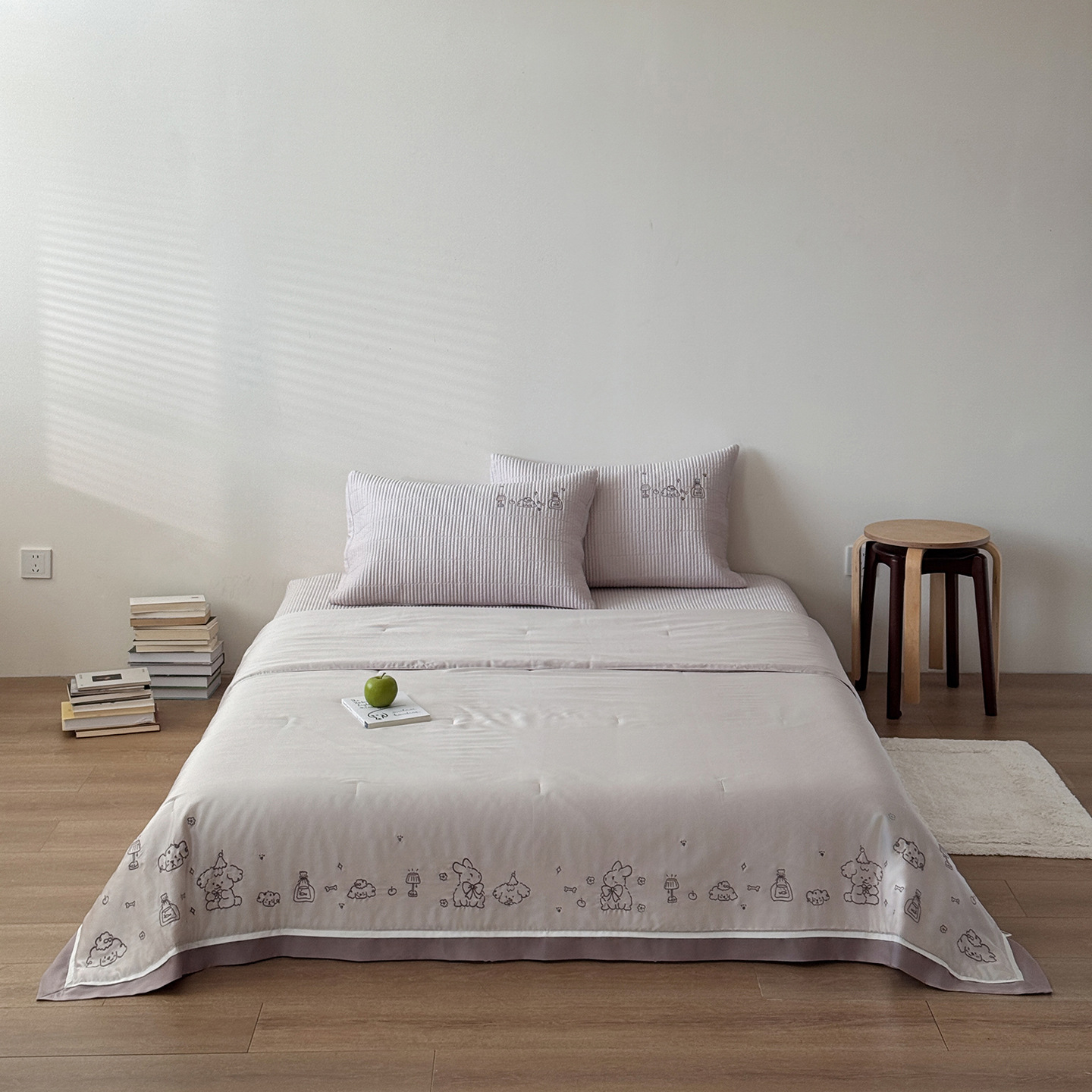 2026 Korean Goose Ins-style Home Decor Dog-themed Simple Bed Cover Three-piece Set, Can Be Paired With A Summer Quilt_voghion.com