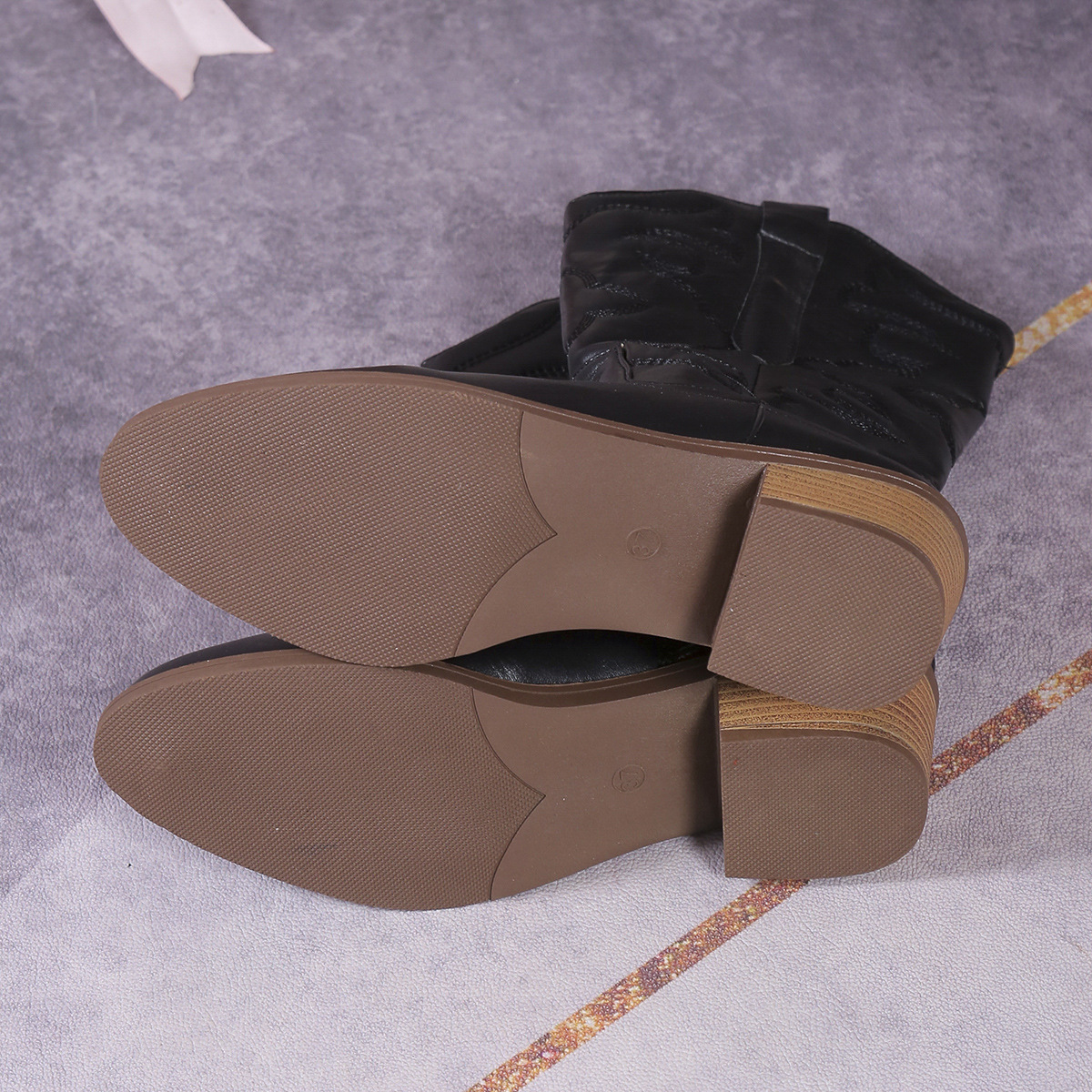 Women's Shoes large size beauty mid tube solid color pointed toe adult Martin boots thick heel boots_voghion.com