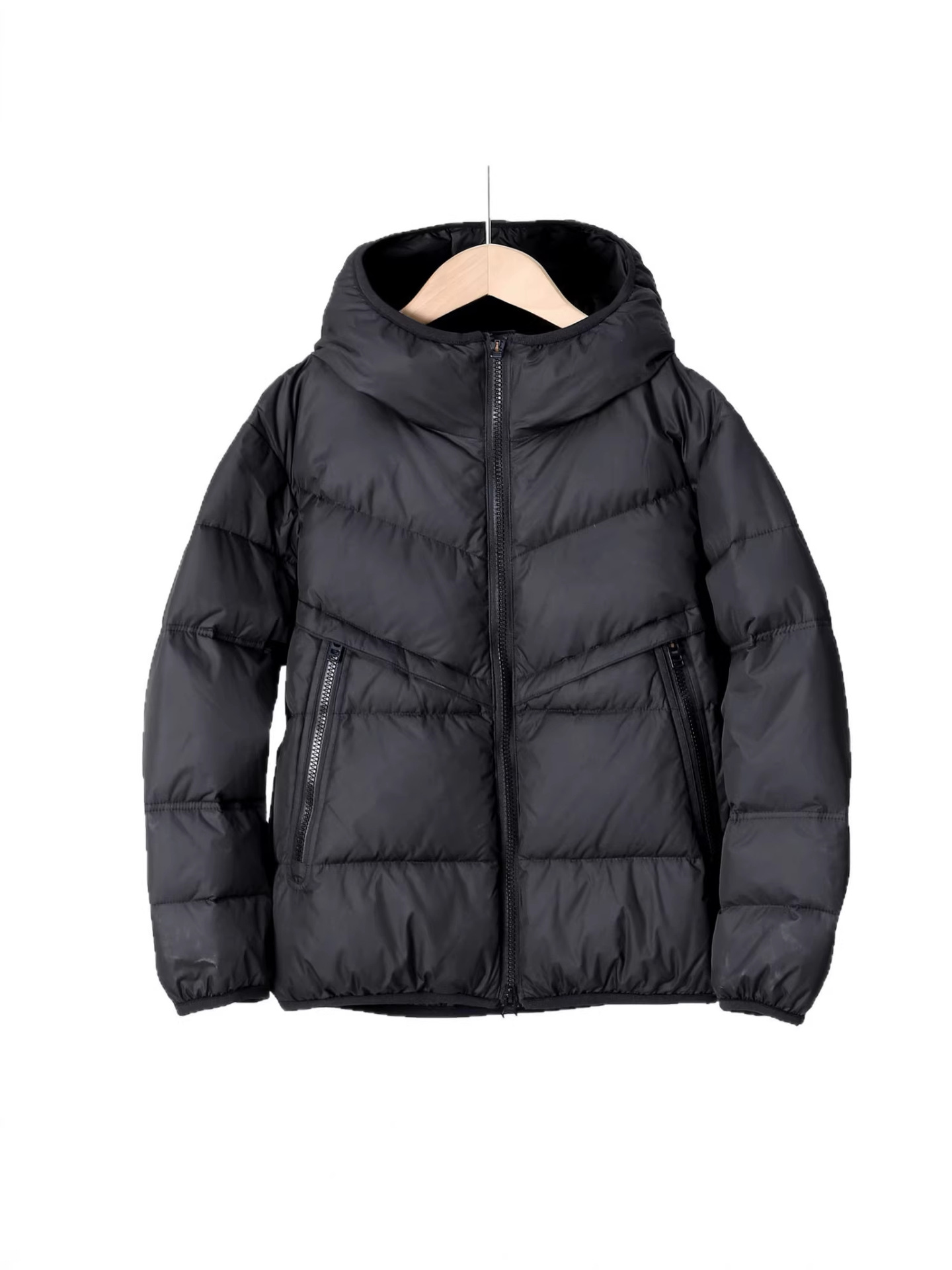 Chaqueta de plumón de alta calidad en vivo para hombres y mujeres de otoño y invierno de tendencia suelta para padres e hijos con chaqueta cálida para el cabello