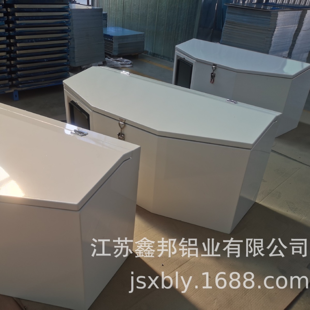 白/黑色喷涂房车工具箱储物箱 周转箱 改装车用铝箱