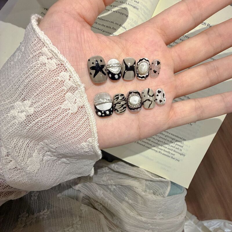 [Matrix] Handmade Wearable Nails Wholesale Short Style Hand-Painted Nail Art Tips Removable Fake Nails