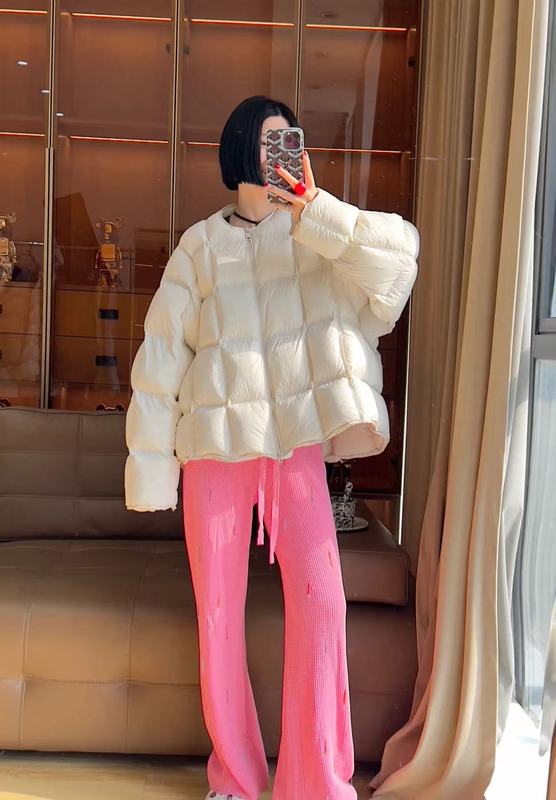今年流行泡芙轻柔连帽面包服2025冬季新款90白鸭绒短款羽绒服外套|undefined