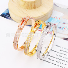 �r�Є����S���~�۝M����C����Ů��ɭϵins�L���֭h�S��ֱ��