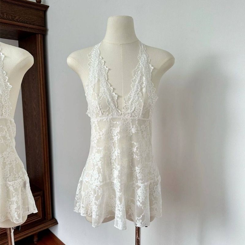 Factory Wholesale White Lace Hem Halter Neck Camisole for Women 2026 Spring and Autumn Layering Base Top Factory Wholesale White Lace Hem Halter Neck Camisole for Women 2026 Spring and Autumn Layering Base Top