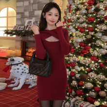 圣诞新年红色穿搭针织连衣裙子女2024新款秋冬感修身包臀短裙