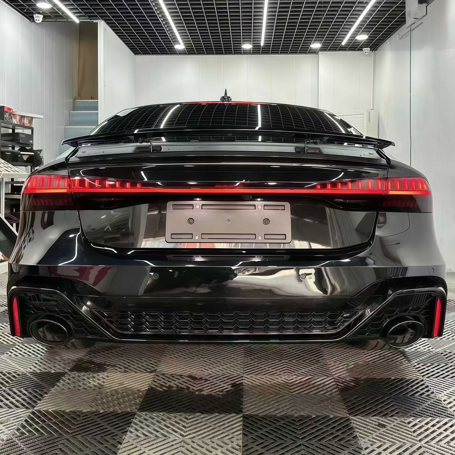 Suitable for Audi 19-25 models A7/A7L, RS7 front bumper and front grille upgrade kit