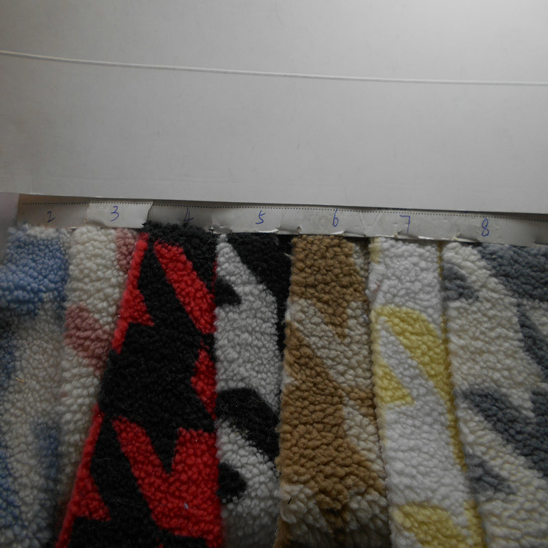 腈纶印花千鸟格大小颗粒羊羔绒 羊羔绒印大千鸟绒布时装外套面料