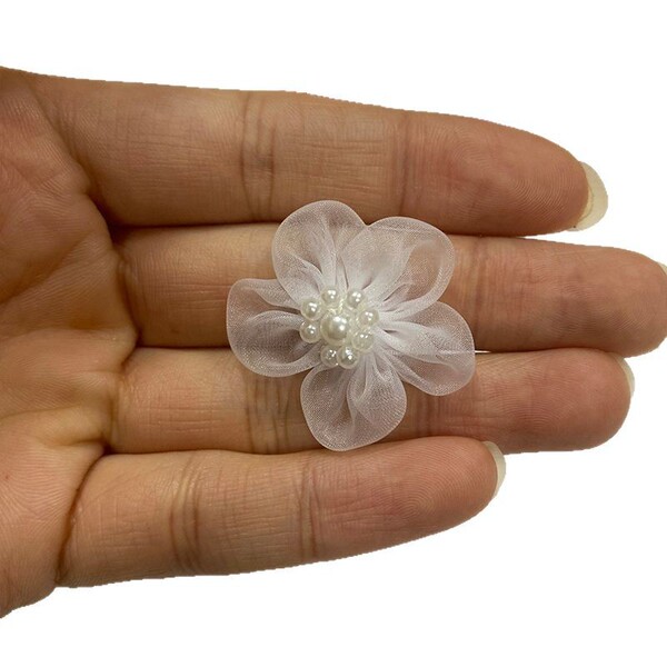 Fashionable accessory handmade flower-shaped
