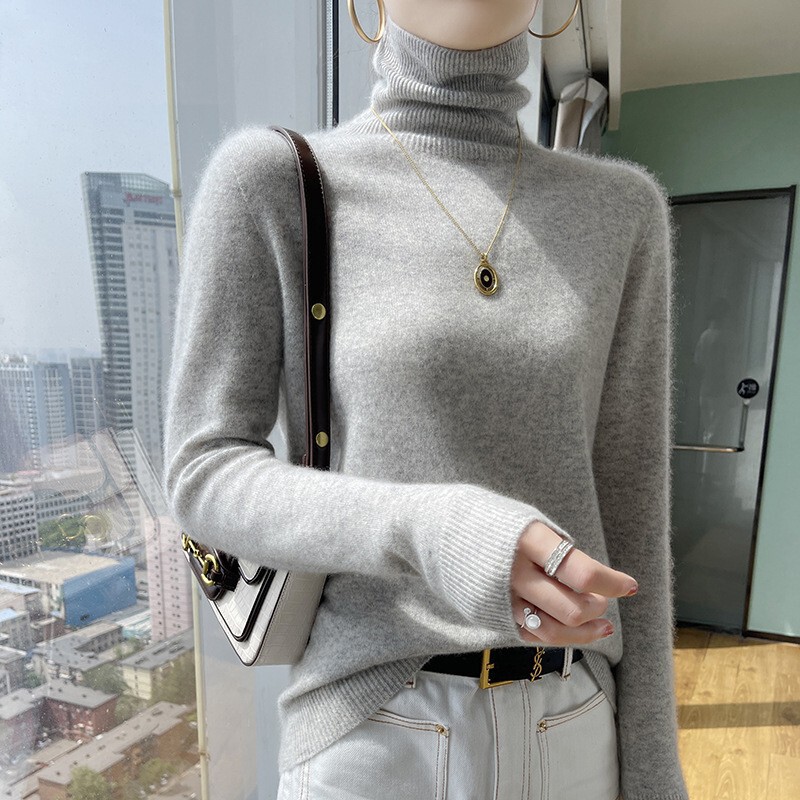 Women's Cashmere Base Sweater, Autumn and Winter High-Neck Loose Sweater, Solid Color Warm Top with Slimming Design