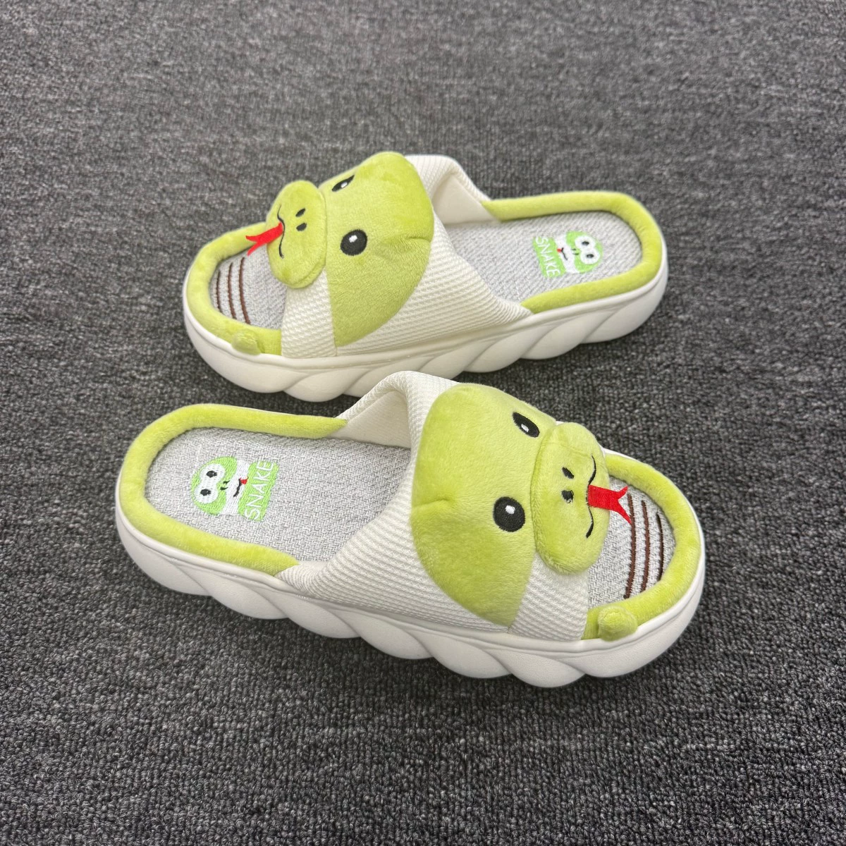 Трансграничные милые льняные тапочки со змеей, 2025 год, круглые мужские и женские пары, домашние нескользящие сандалии на толстой подошве, оптовая продажа