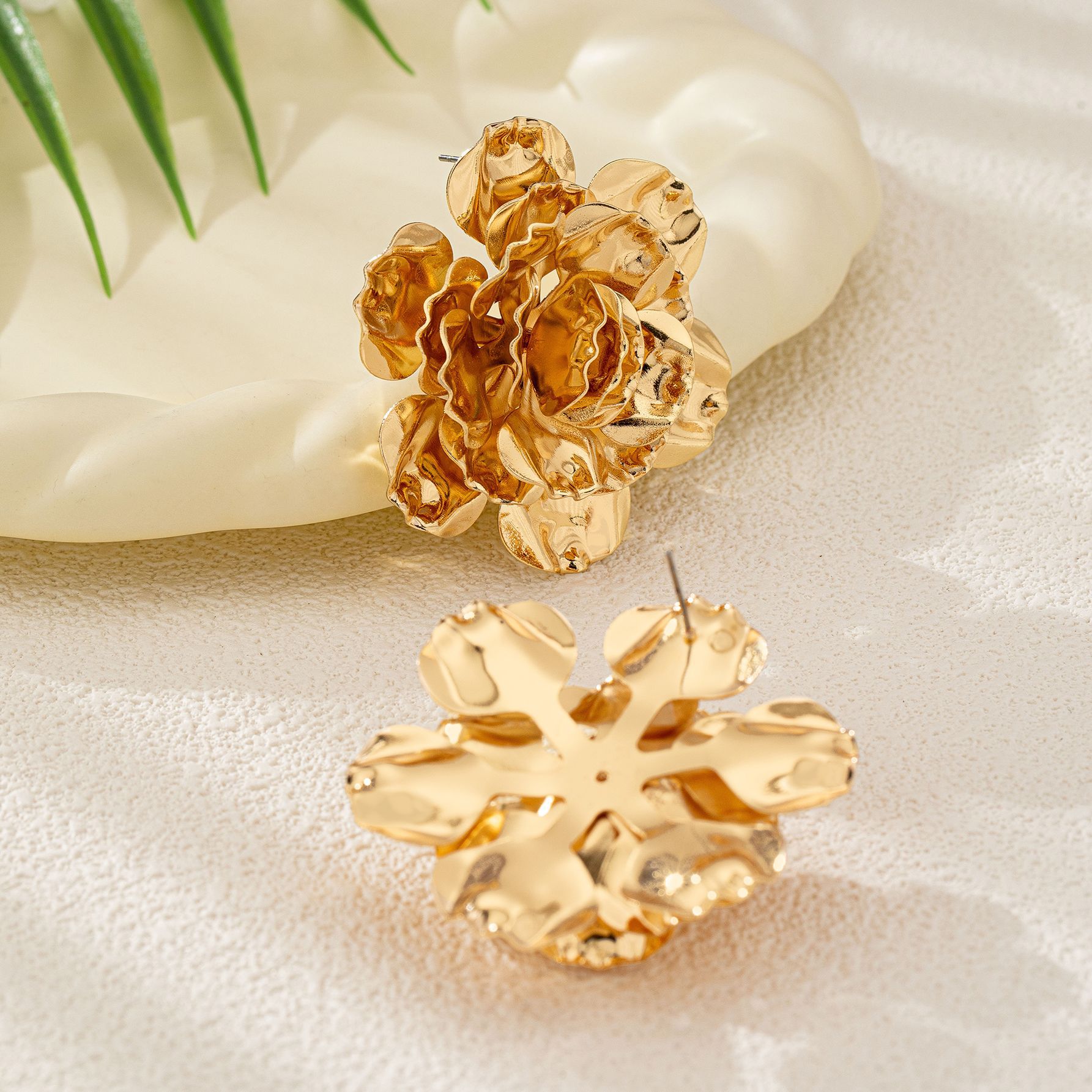 Alloy Material 1 Pair Classic Style Flower Plating Alloy Ear Studs