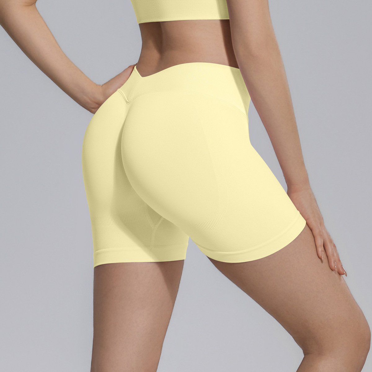 6718 Pantalones cortos - Amarillo crema