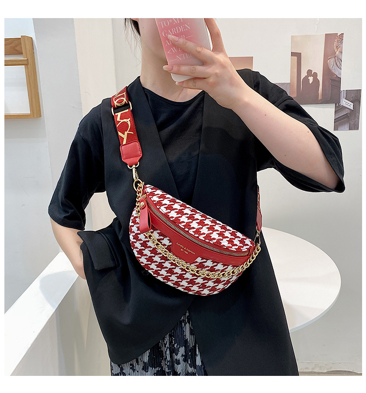 Korean Style Houndstooth Chain Zipper Shoulder Chest Bag display picture 9