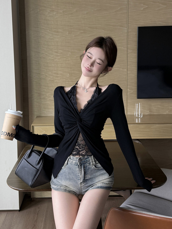 早秋独特纯欲辣妹蕾丝v领扭结打底衫女设计感法式假两件长袖上衣|undefined