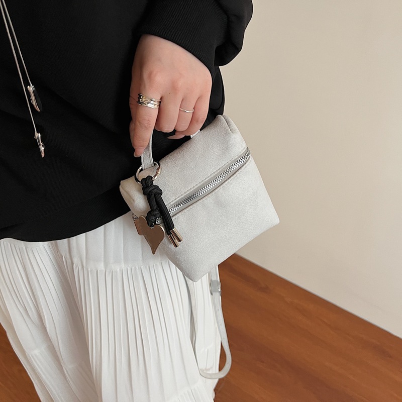 Bolso de moda coreano 2025 verano nuevo bolso femenino textura esmerilada bandolera mini amor bandolera marea