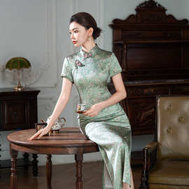 2024新款绿色提花真丝旗袍女改良复古长款日常婚宴妈妈装高级感