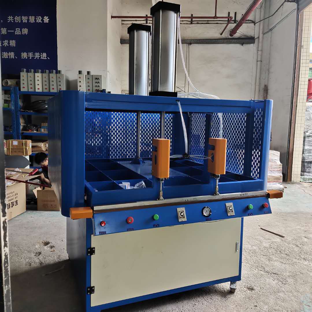 Máquina de embalaje automática de la fábrica de Dongguan juguete de felpa ropa máquina de sellado de compresión al vacío máquina de ensacado de embalaje 220V