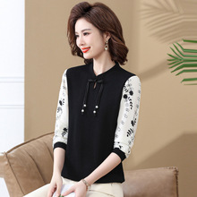妈妈春装洋气小衫2025新款显瘦上衣中老年女装春秋时尚薄款针织衫