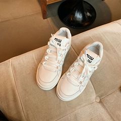 葡萄媽studiolee 2024夏季新款百搭真皮圓頭系帶厚底小白鞋板鞋女