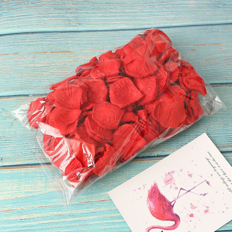 Wedding decoration rose petal simulation, wedding room, love declaration, romantic atmosphere, styling, decoration, ambiance.