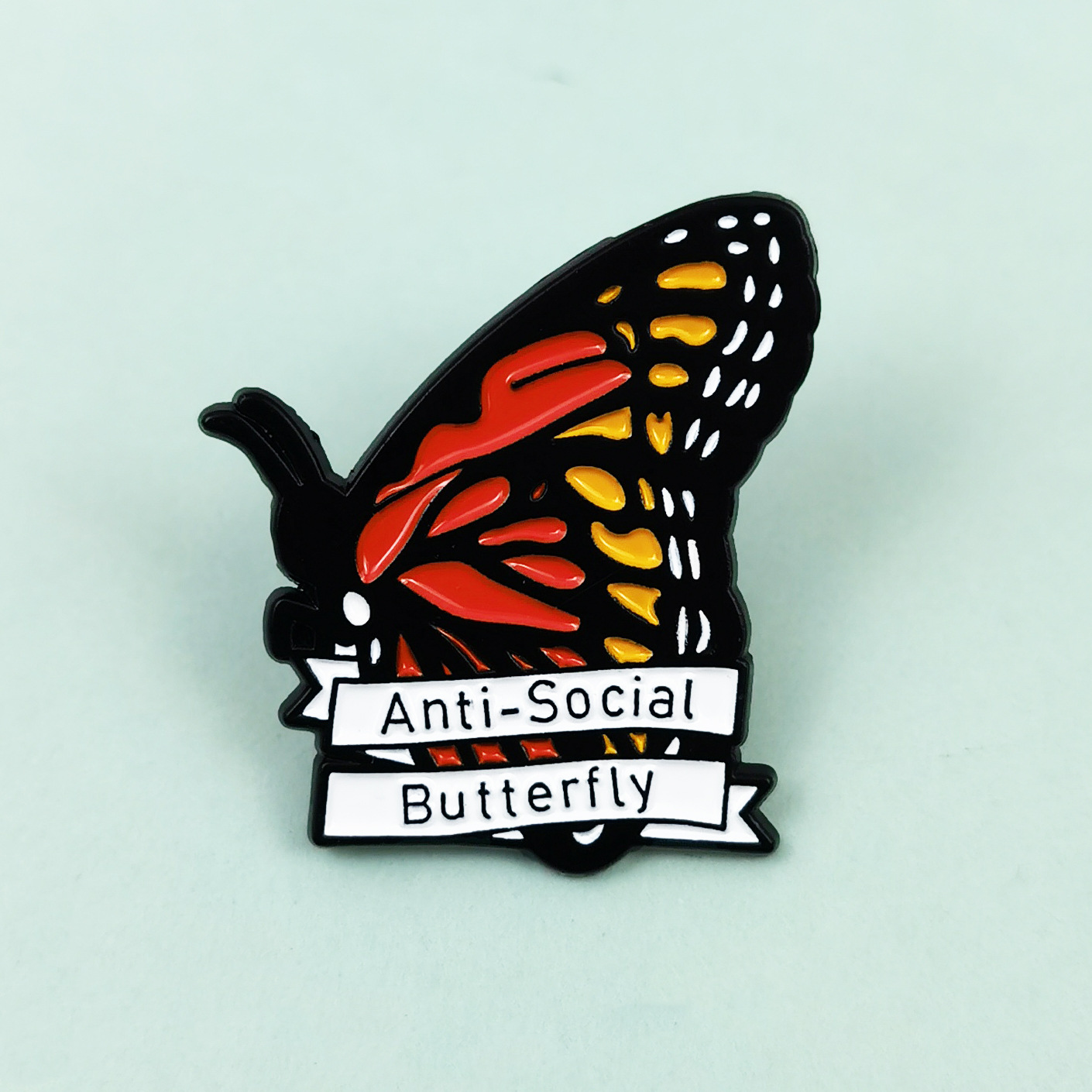 Broche de mariposa de dibujos animados transfronterizos, vestido de niña, cuello, collar, accesorios, adornos simples, pines de insignia image 1