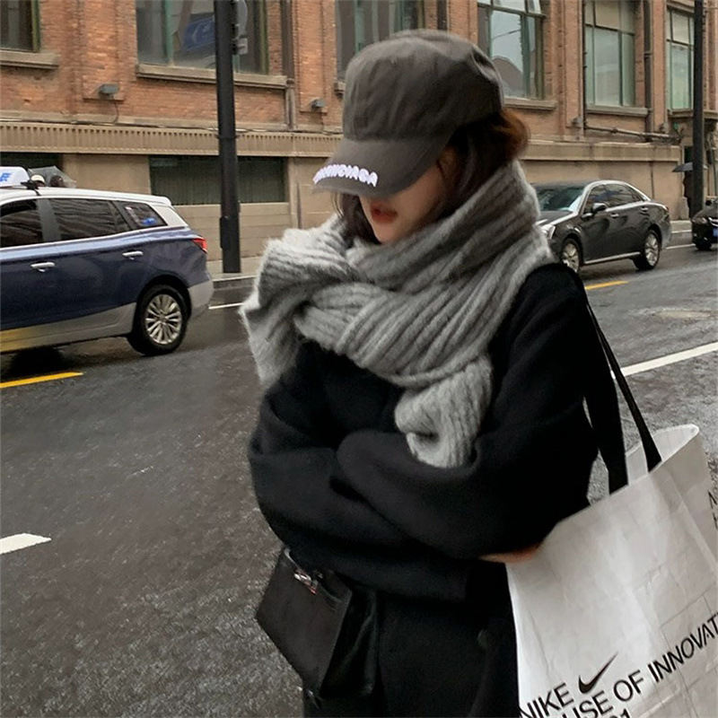 Universal capacious scarf for men and women