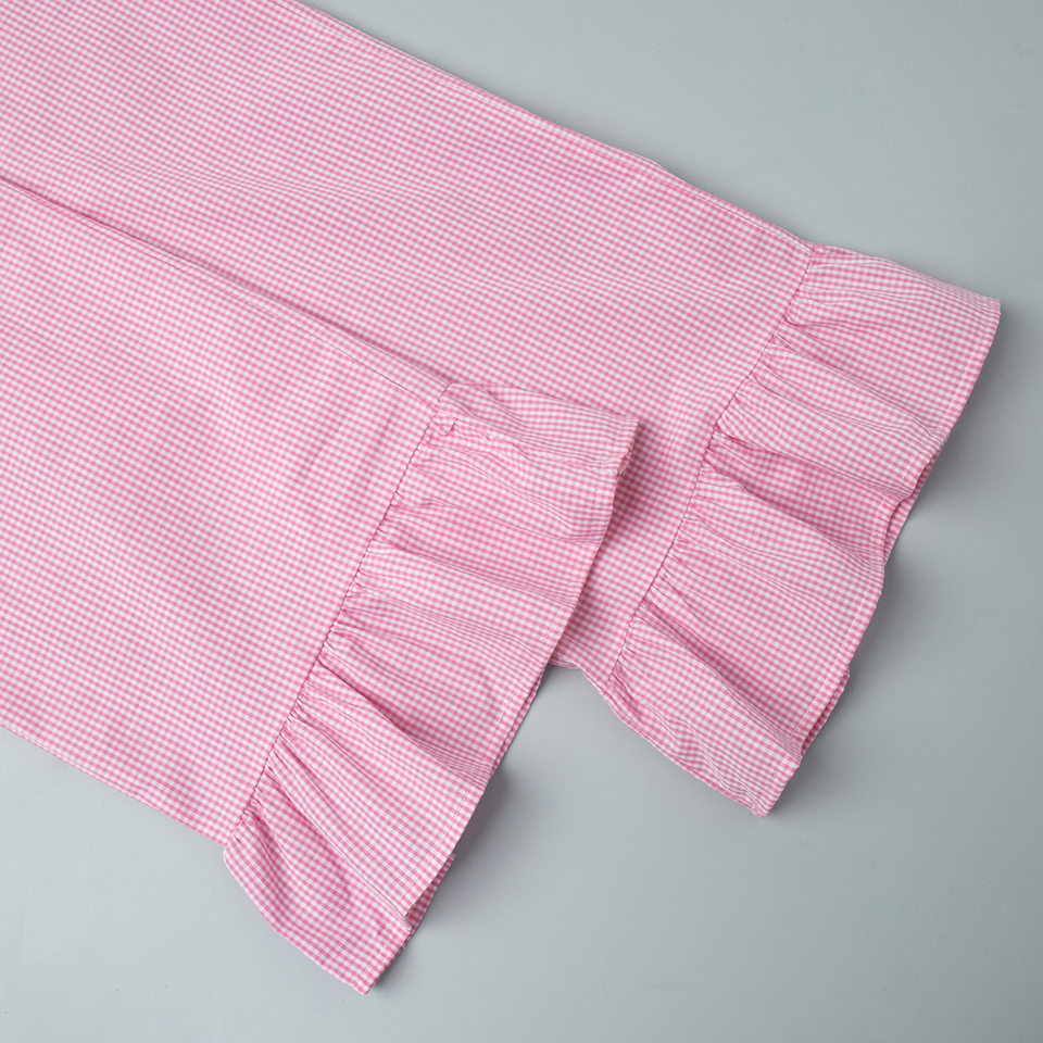 Bộ đôi áo sơ mi tay dài bèo nhún và quần dài kẻ caro cotton — hồng chi tiết 15
