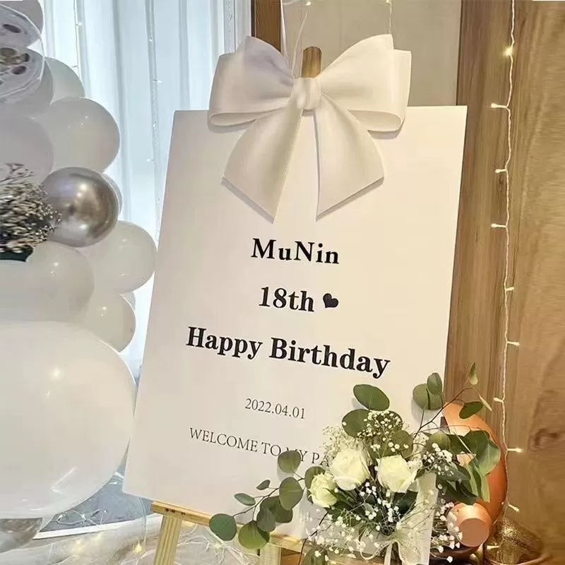 Доска kt на день рождения. Маленькая красная книга. День рождения. Вечеринка. Приветственная открытка. Украшение. 18-летняя церемония посвящения в совершеннолетие. Оформление. Открытие. Кастомизация.