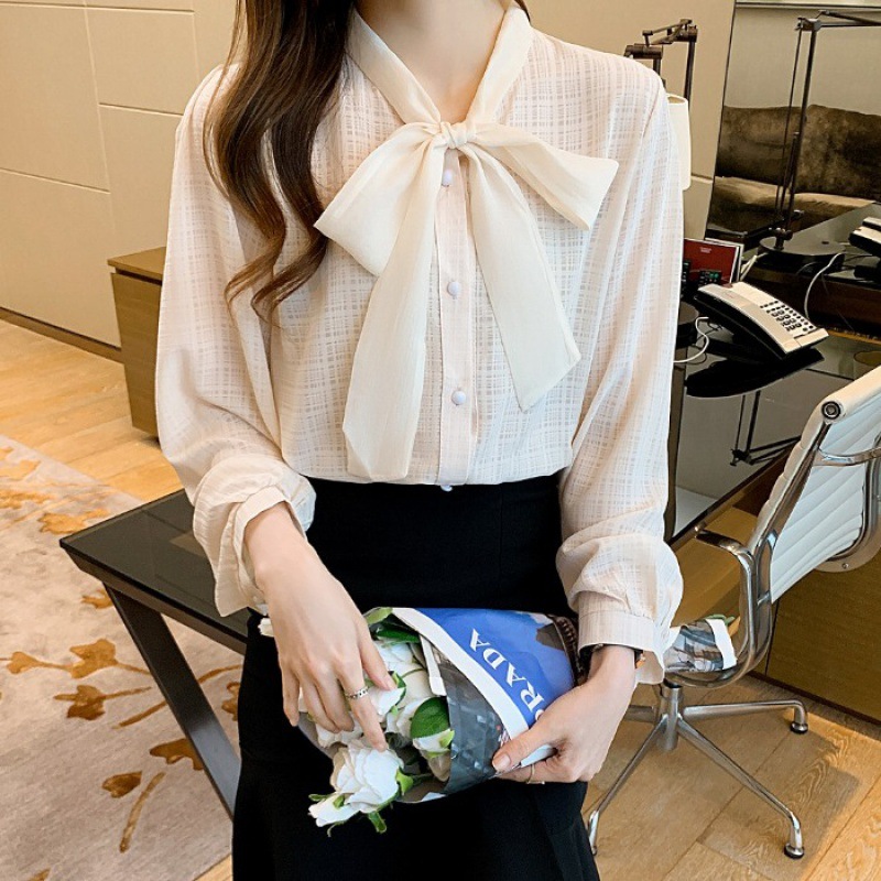 Spring professional elegant shirt with bow