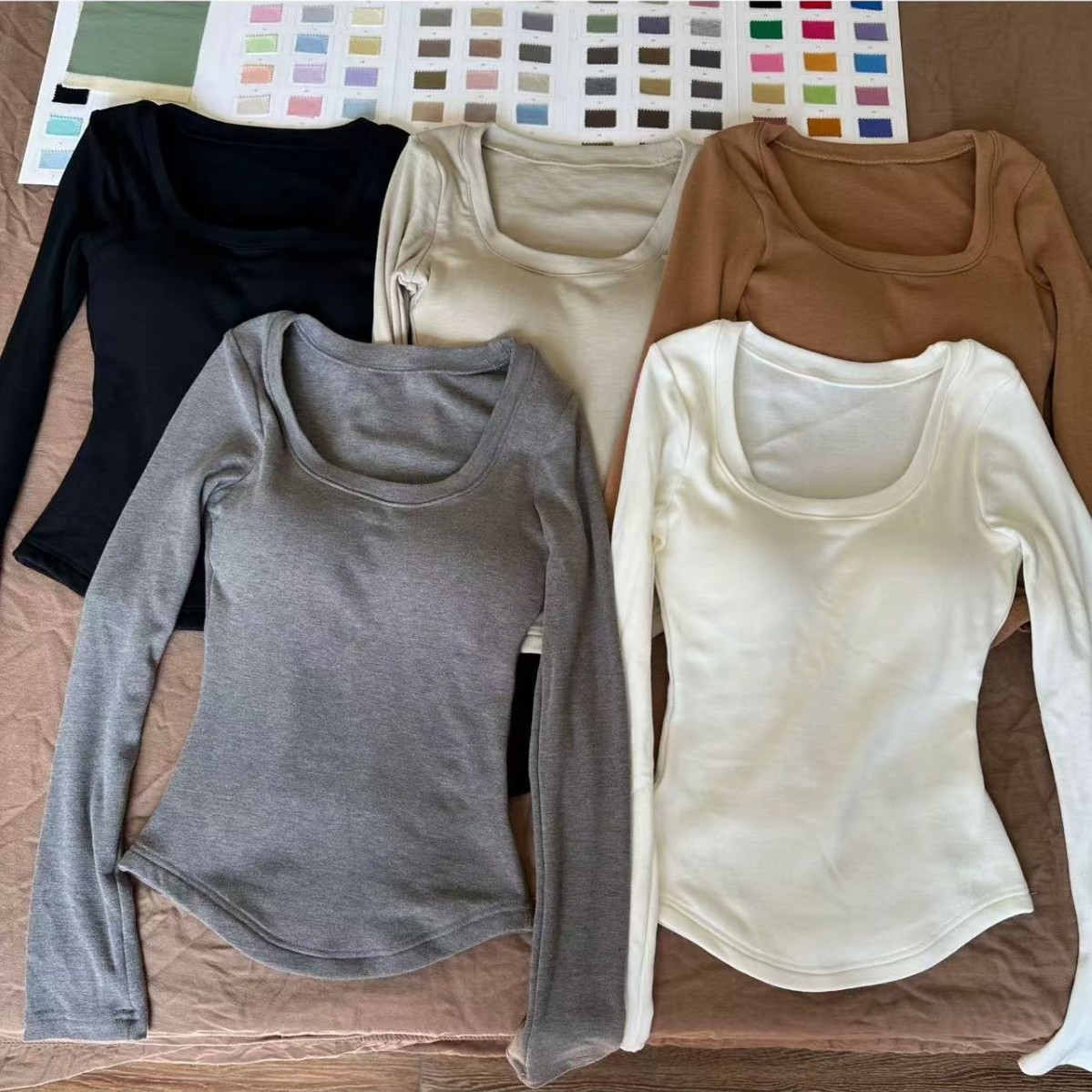 Comic Figure Pure Desire Sexy U-Neck Detachable Chest Pad Long-Sleeve T-Shirt with Waist-Cinching Large Neckline and Curved Hem Base Top
