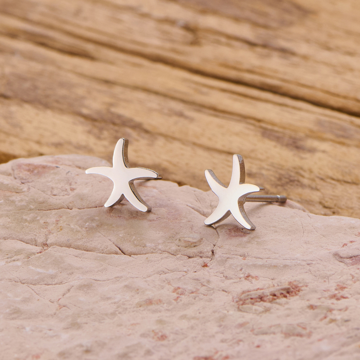 Nuevos productos de comercio exterior transfronterizo: pendientes minimalistas de acero inoxidable con diseño de flor, palmera y corona, estilo japonés y coreano, disponibles para venta al por mayor. image 16