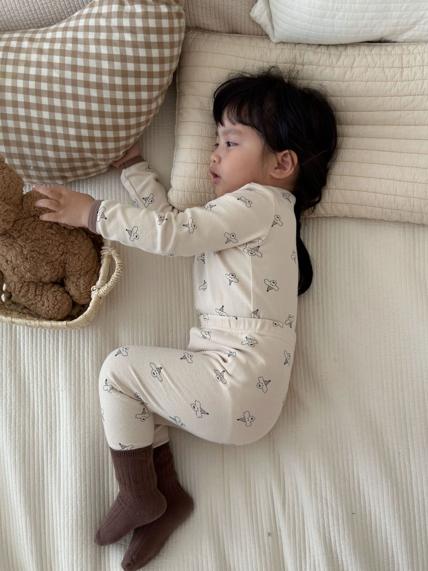 BF5442DD-8591-4BC8-8781-2CCAA2