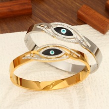 �羳�䓽�ɫ���C���ԕr�к��s��������Ů�Ʒ���P�������l