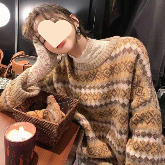 2023 autumn and winter New Korean style loose rhombus sweater women's design sense niche sweater retro casual lazy style