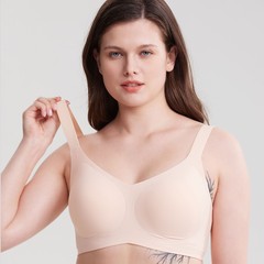 オリジナルの大きいサイズの無痕下着の女性の大きい胸は小さい胸を現してブラジャーを集めます。