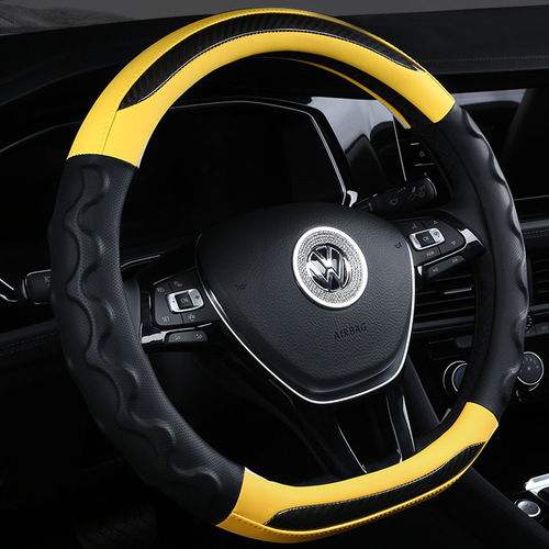 The manufacturer produces a new style of fashion splicing all-season and wear-resistant car steering wheel cover leather carbon fiber 