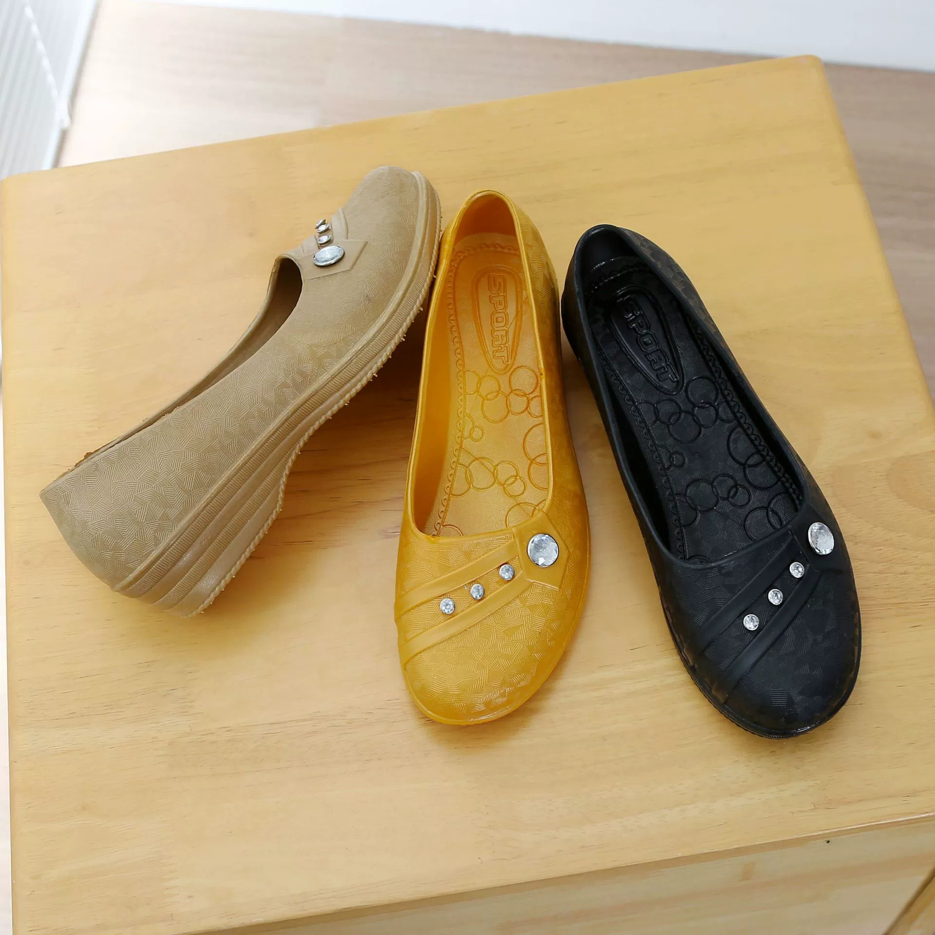 Водонепроницаемые осенние туфли для женщин весна-лето 2025 новые туфли с острым носком британский стиль лоферы черные профессиональные формальные рабочие туфли