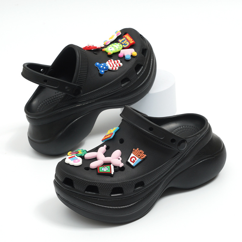 En nombre de los zapatos con agujeros para el cabello, el nuevo estilo de verano aumenta las sandalias y zapatillas de mujer, suela gruesa, zapatos de playa, sandalias de moda