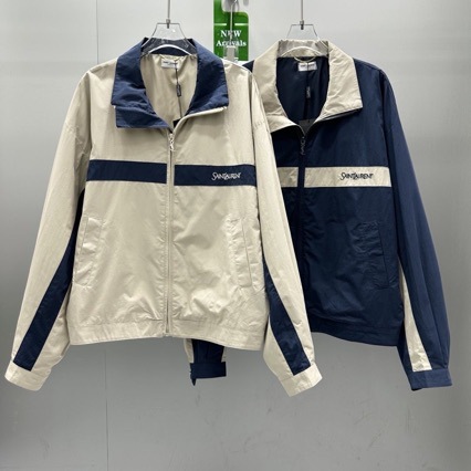 Two-tone striped stand-up collar jacket for men with letter embroidery on the chest, loose fit, casual sporty style, zippered windproof coat